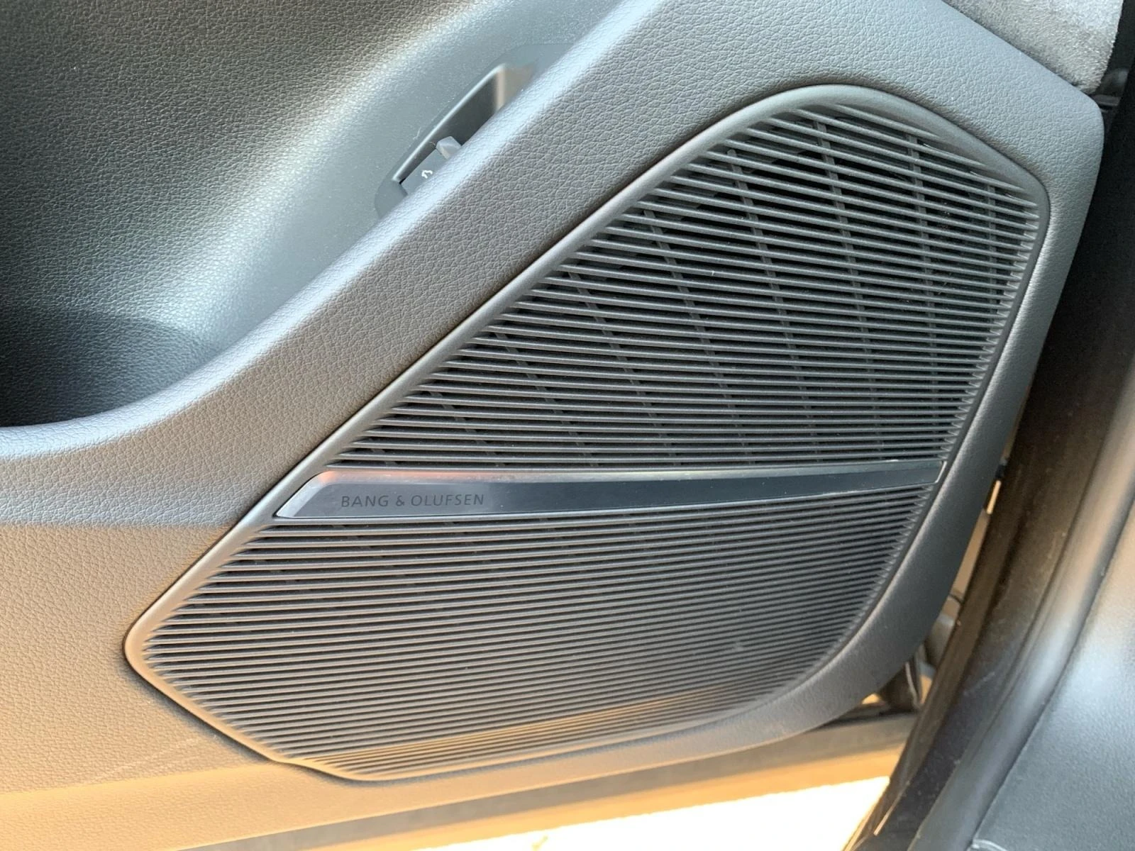 Audi SQ8 * PANO* B&O* DISTR* KEYLESS* 360 CAM*  | Mobile.bg � ����������� 7