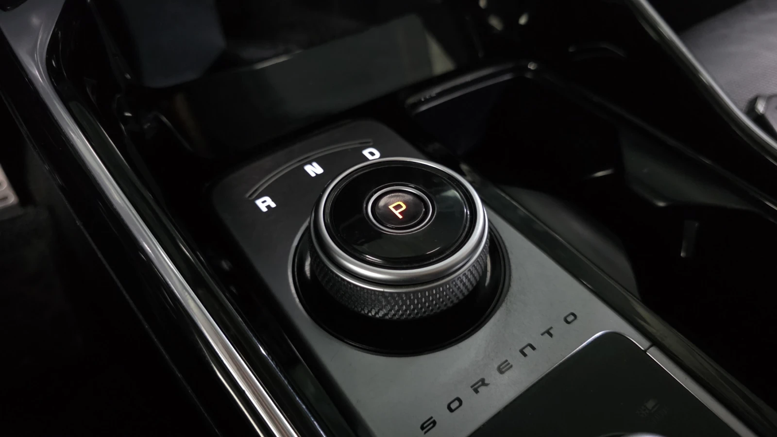 Kia Sorento 2.2CRDI/4x4/Пълна сервизна !!! - изображение 10