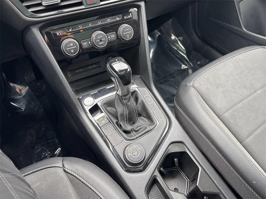 VW Taos Comfortline 4Motion* АвтоКредит* (Цена до БГ) , снимка 12 - Автомобили и джипове - 53831494