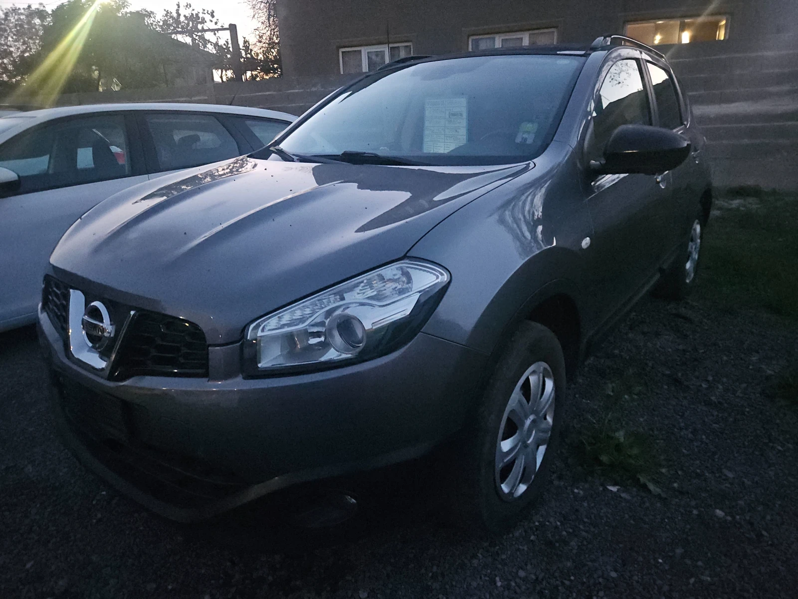Nissan Qashqai 1.6 i + газ ( LPG ), снимка 10 - Автомобили и джипове - 53939387