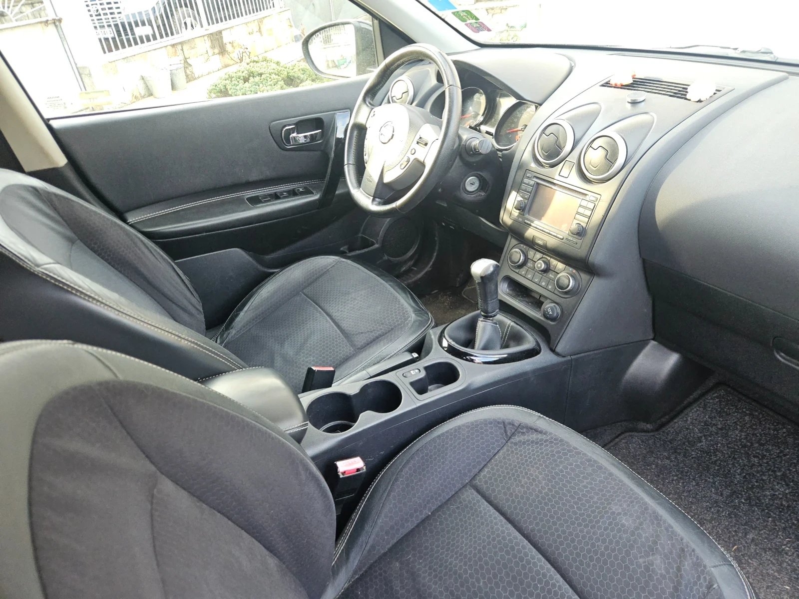 Nissan Qashqai 1.6 i + газ ( LPG ), снимка 4 - Автомобили и джипове - 53939387