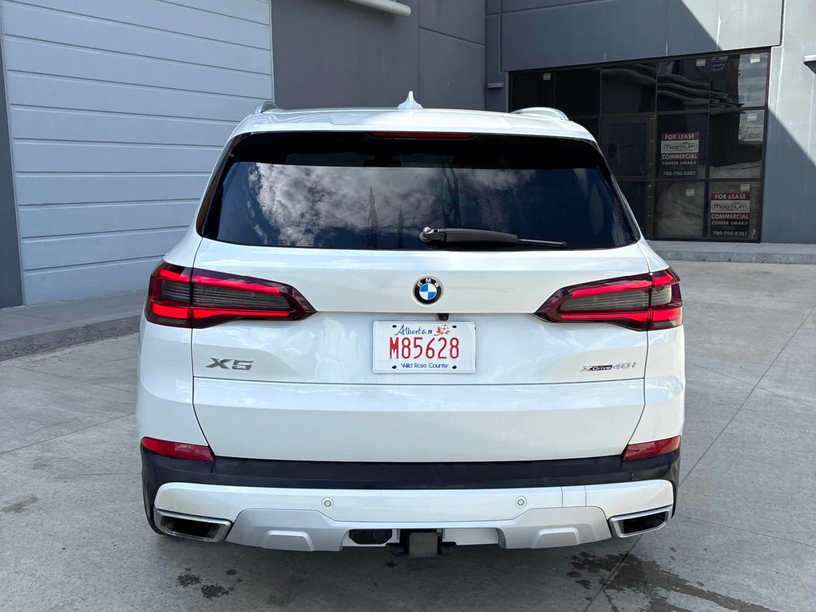 BMW X5 xDrive40i * ПОДГРЕВ * ПАНОРАМА * KEYLESS * CARFAX, снимка 4 - Автомобили и джипове - 54632955