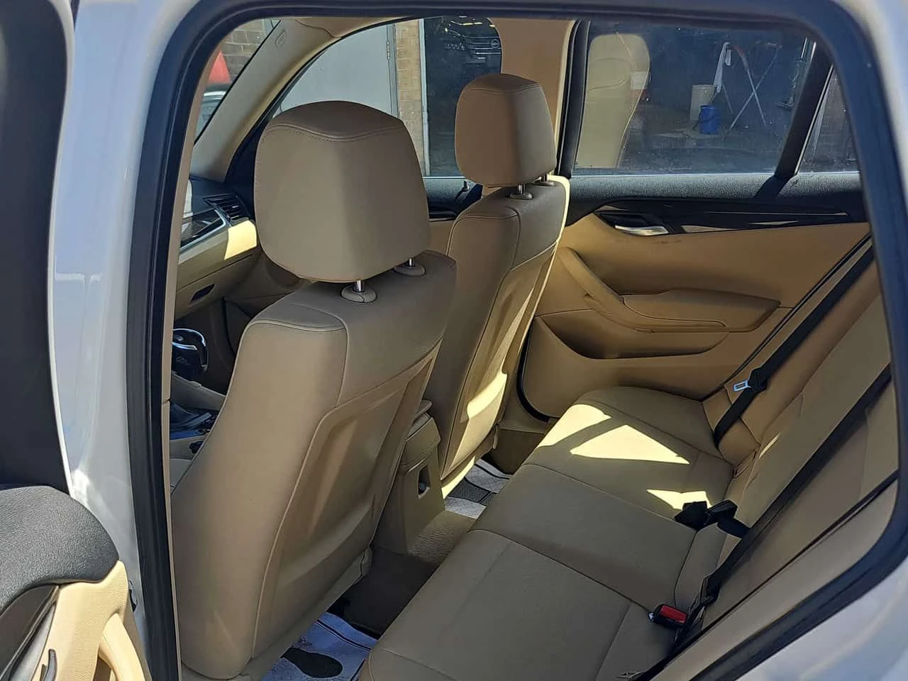 BMW X1 | ПОДГРЕВ | CARFAX | ПАНОРАМА | , снимка 16 - Автомобили и джипове - 54832051
