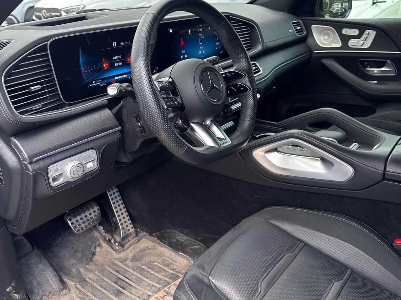 Mercedes-Benz GLE 53 4MATIC * BURMESTER * 360 * HUD * ОБДУХВАНЕ * PANO, снимка 5 - Автомобили и джипове - 54949759
