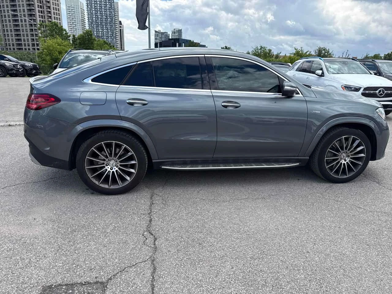 Mercedes-Benz GLE 53 4MATIC * BURMESTER * 360 * HUD * ОБДУХВАНЕ * PANO, снимка 3 - Автомобили и джипове - 54949759