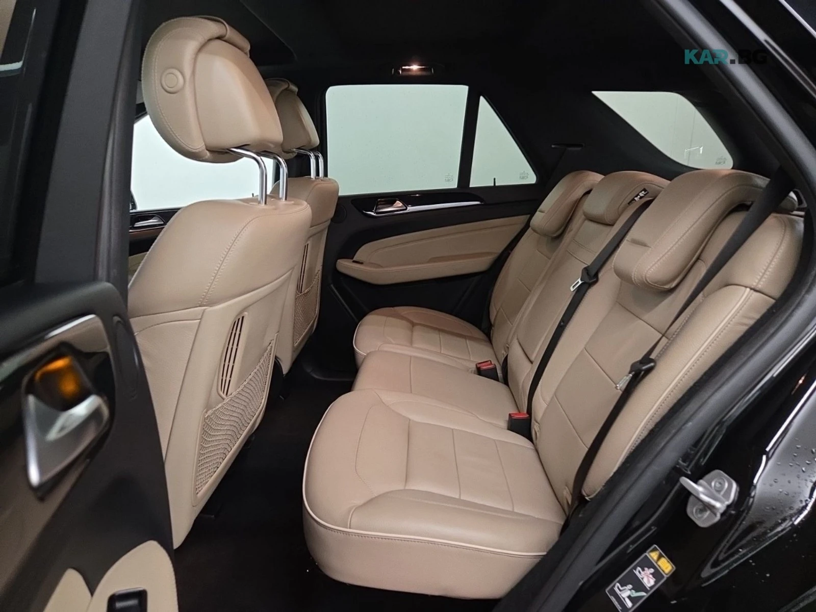 Mercedes-Benz ML 350 AMG* BLUETEC* KEYLESS* ПОДГРЕВ* КАМЕРА, снимка 14 - Автомобили и джипове - 54986845