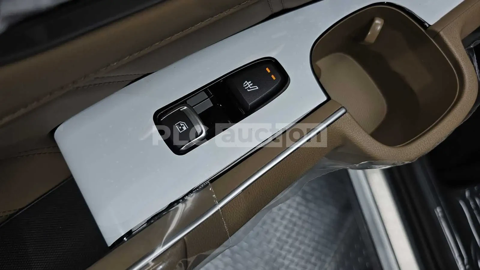 Kia Sorento Hybrid| 360| DIST| ОБДУХ| ВКЛ.ТЕХНОТЕСТ, снимка 15 - Автомобили и джипове - 54999127