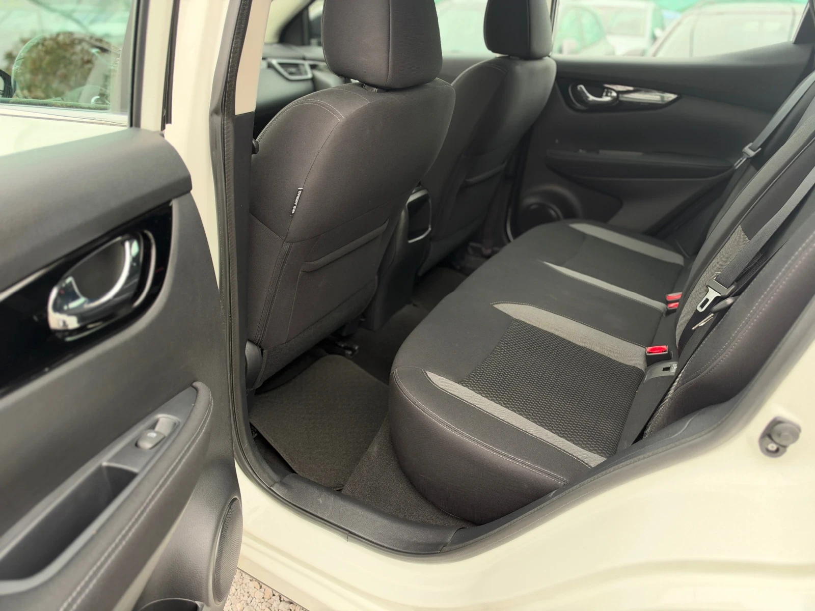 Nissan Qashqai 1.2i AUTOMATIC /48000KM/ �������� �������! | Mobile.bg � ����������� 8