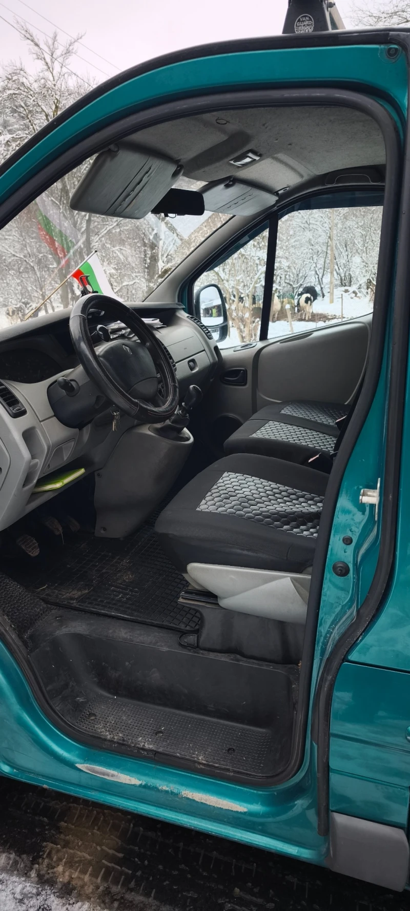 Renault Trafic, снимка 11 - Бусове и автобуси - 49215074