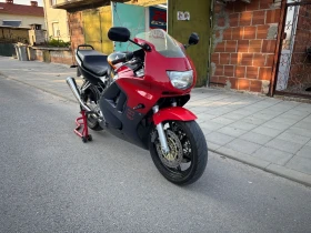 ������ Honda Cbr