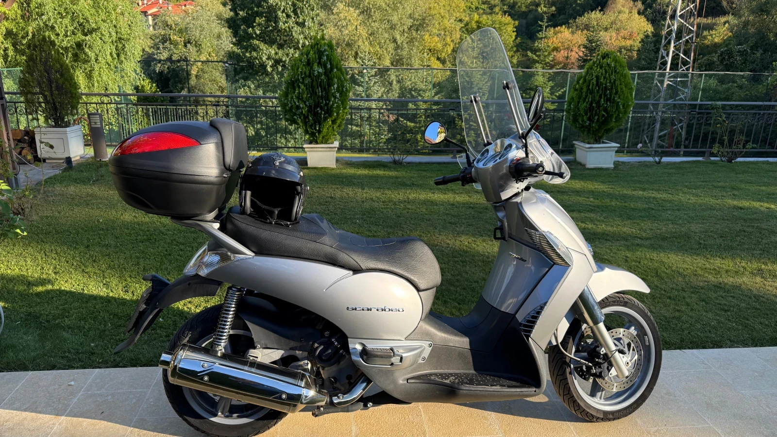 Aprilia Scarabeo     Scarabeo 500 Ie  2010 г.   23 353 км   Отличен