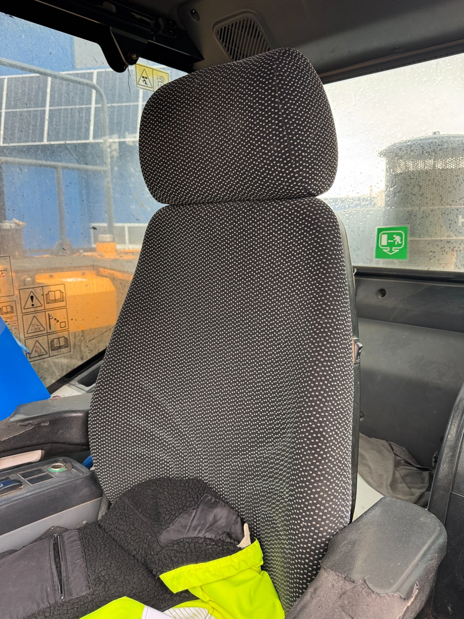 Багер Hyundai HX 220, снимка 7 - Индустриална техника - 54526779