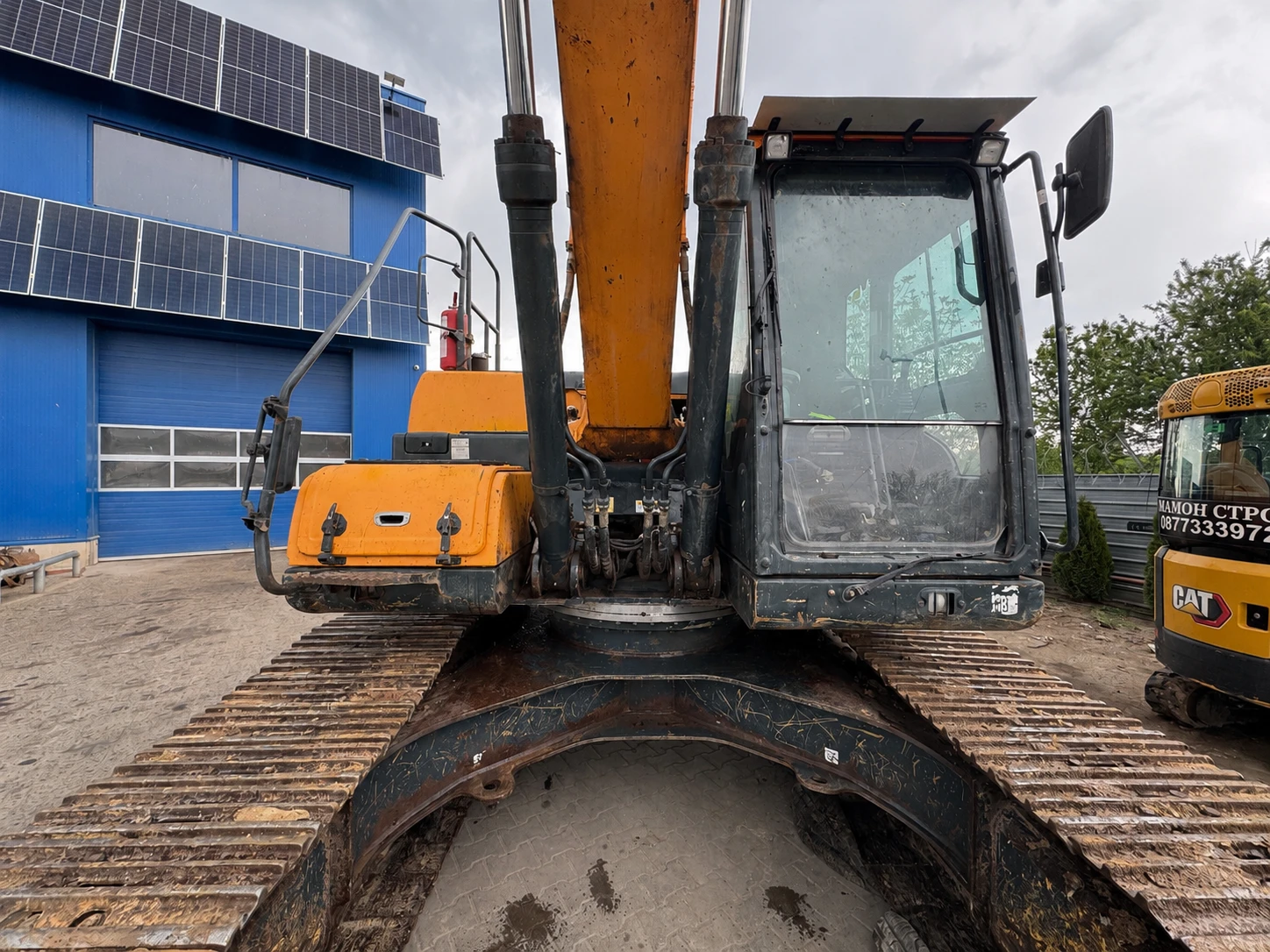 Багер Hyundai HX 220, снимка 2 - Индустриална техника - 54526779
