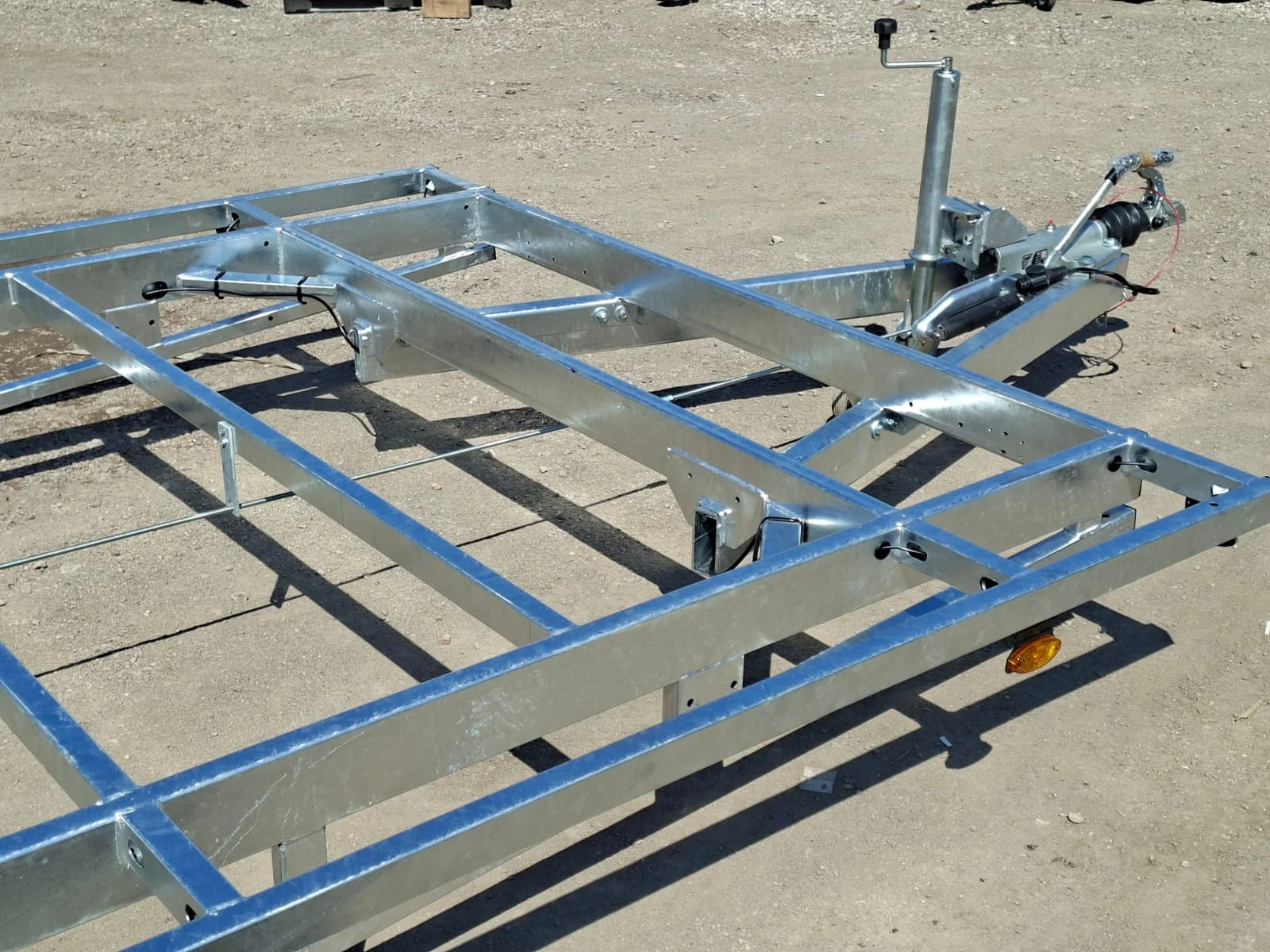 За автомобил Vlemmix TINY HOUSE 720 LOW PROFILE, снимка 9 - Ремаркета - 54123366