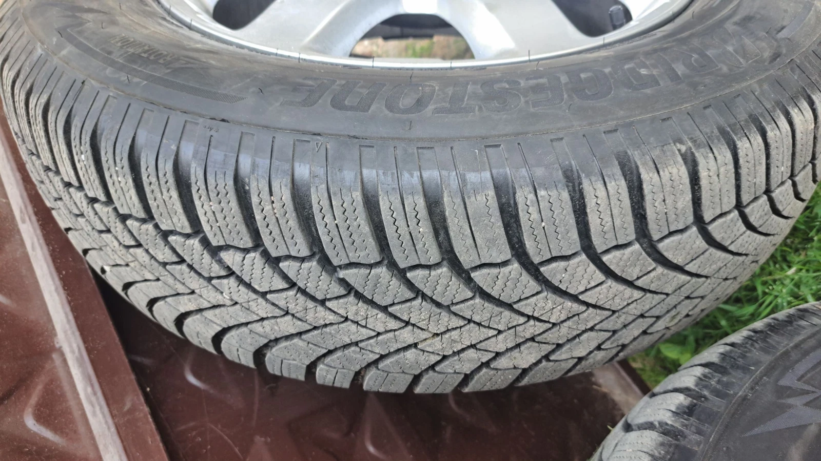 Гуми с джанти Bridgestone 225/65R17, снимка 6 - Гуми и джанти - 54811364