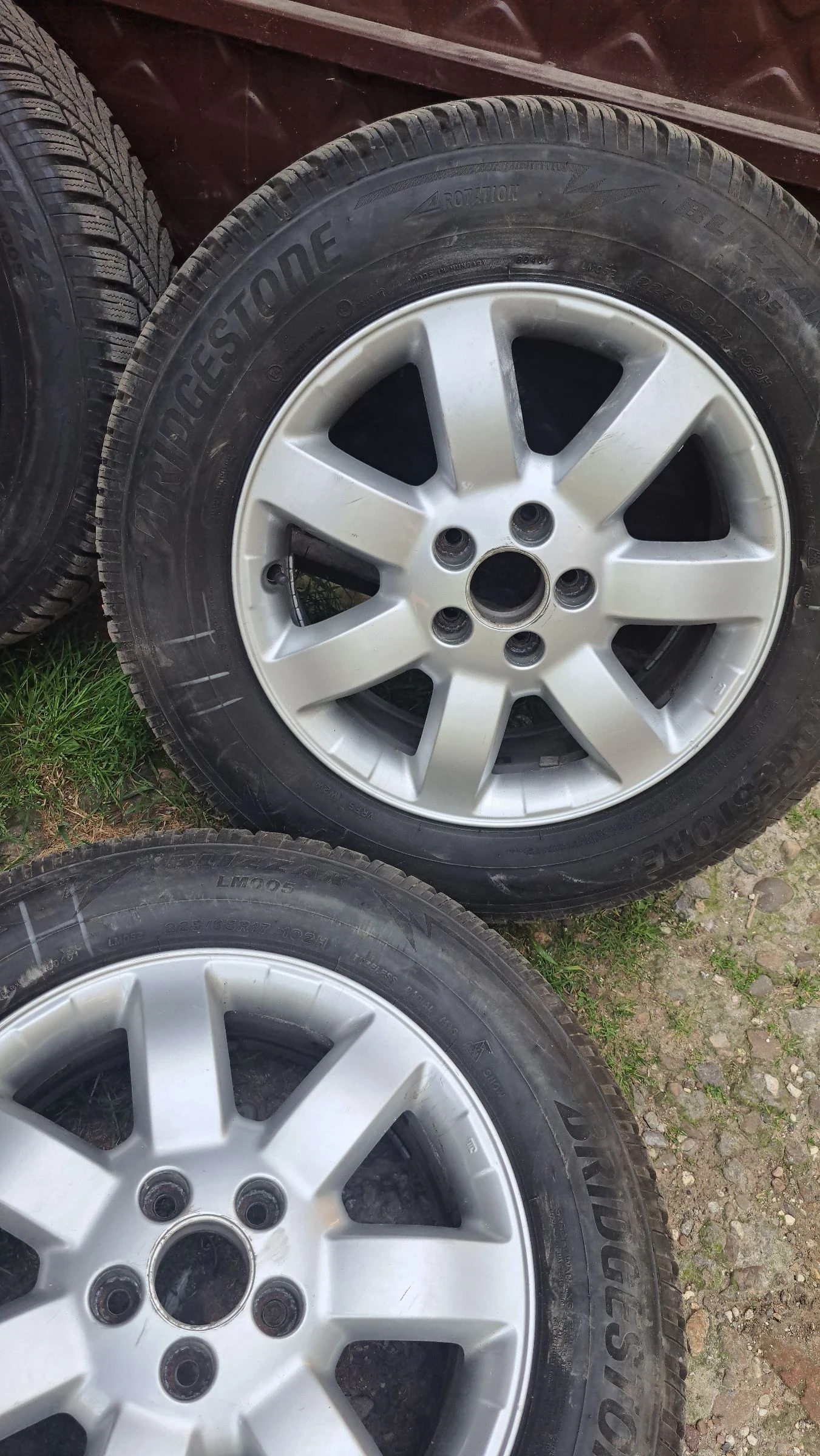 Гуми с джанти Bridgestone 225/65R17, снимка 3 - Гуми и джанти - 54811364