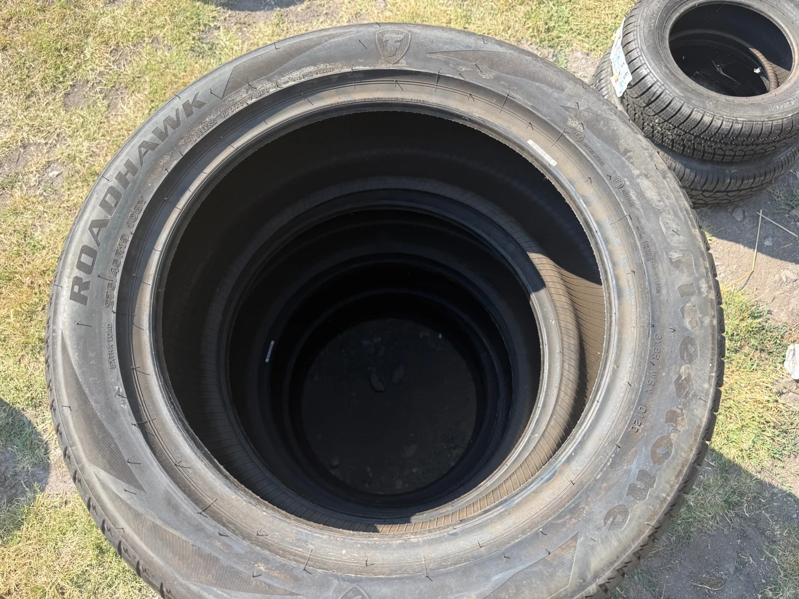 Гуми Летни 275/45R19, снимка 4 - Гуми и джанти - 55337386