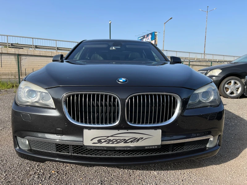 BMW 730 3.0D-HEAD UP-NAVI-Bi XENON-CAMERA 360-FULL* , снимка 1 - Автомобили и джипове - 47184806