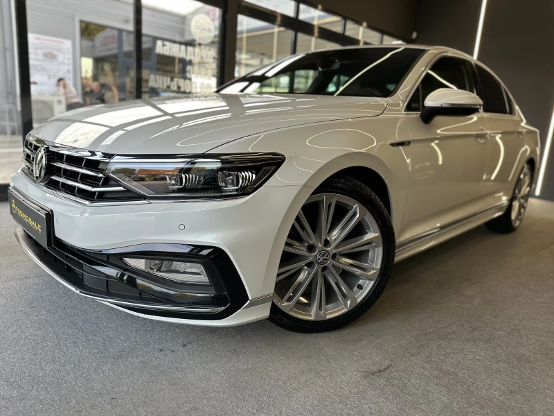 VW Passat 2.0 TDI* R-Line* 4Motion* Перла* Дистроник* , снимка 1 - Автомобили и джипове - 47790592