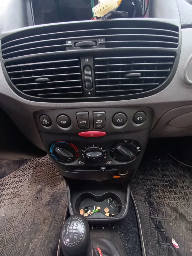 Fiat Punto 1.9D 60к.с, снимка 12 - Автомобили и джипове - 48374016