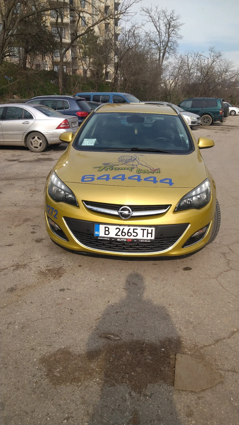 Opel Astra 1, 4, снимка 1 - Автомобили и джипове - 48918774