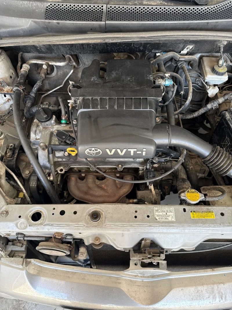 Toyota Yaris VVT-I, снимка 11 - Автомобили и джипове - 49173309