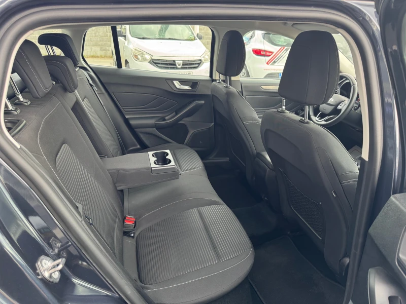 Ford Focus 1.0 EcoBoost / 125 к.с. Combi, снимка 15 - Автомобили и джипове - 50398356
