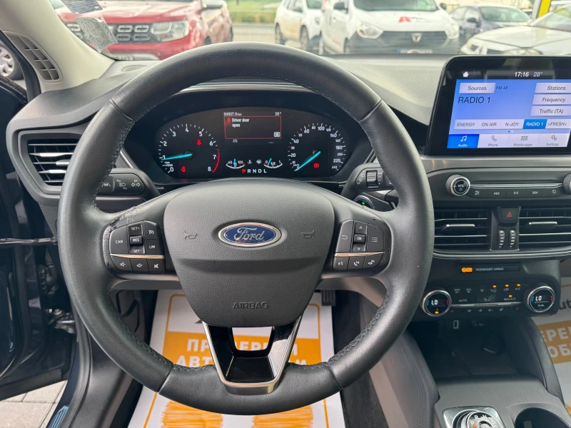 Ford Focus 1.0 EcoBoost / 125 к.с. Combi, снимка 8 - Автомобили и джипове - 50398356