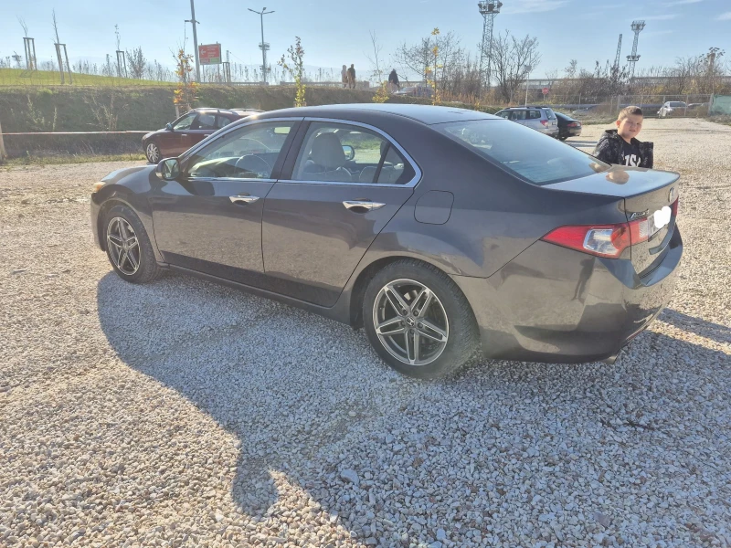 Honda Accord 8 GEN, снимка 5 - Автомобили и джипове - 52592408