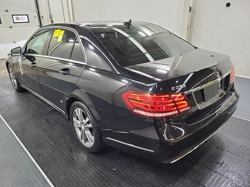 Mercedes-Benz E 250 BLUETEC * * CARFAX * * АВТО КРЕДИТ * * , снимка 4 - Автомобили и джипове - 52978710
