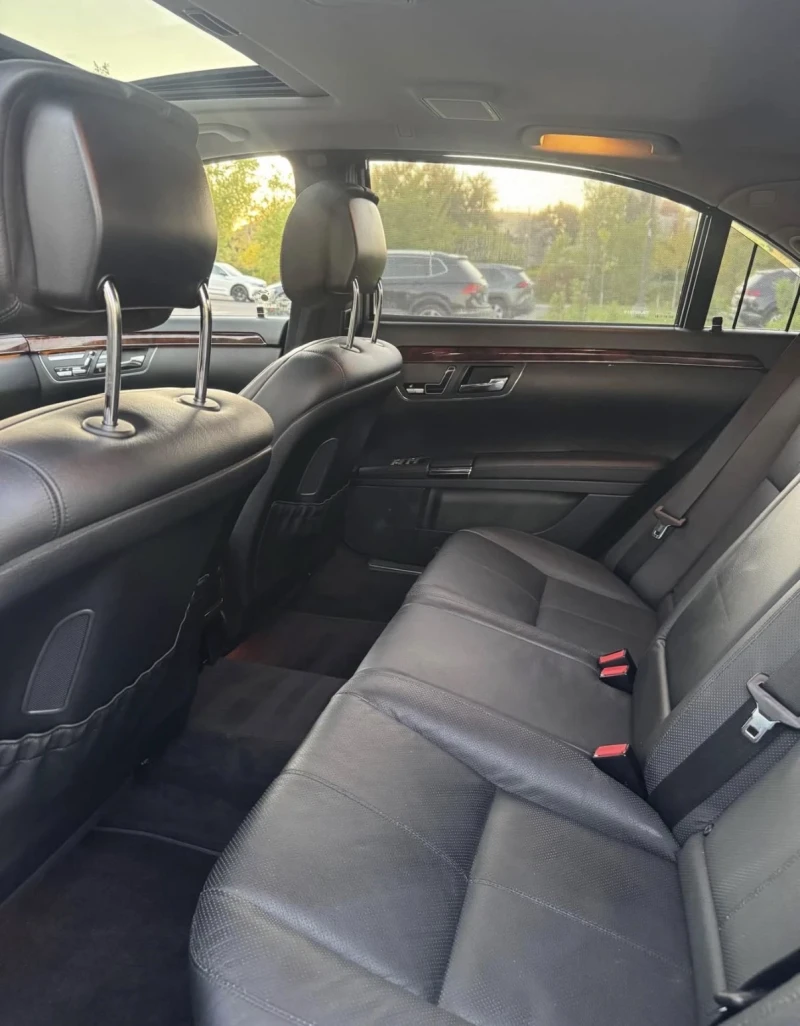 Mercedes-Benz S 550 4MATIC * * AMG * * ОБДУХВАНЕ * * LONG * * CARFAX *, снимка 11 - Автомобили и джипове - 53226206