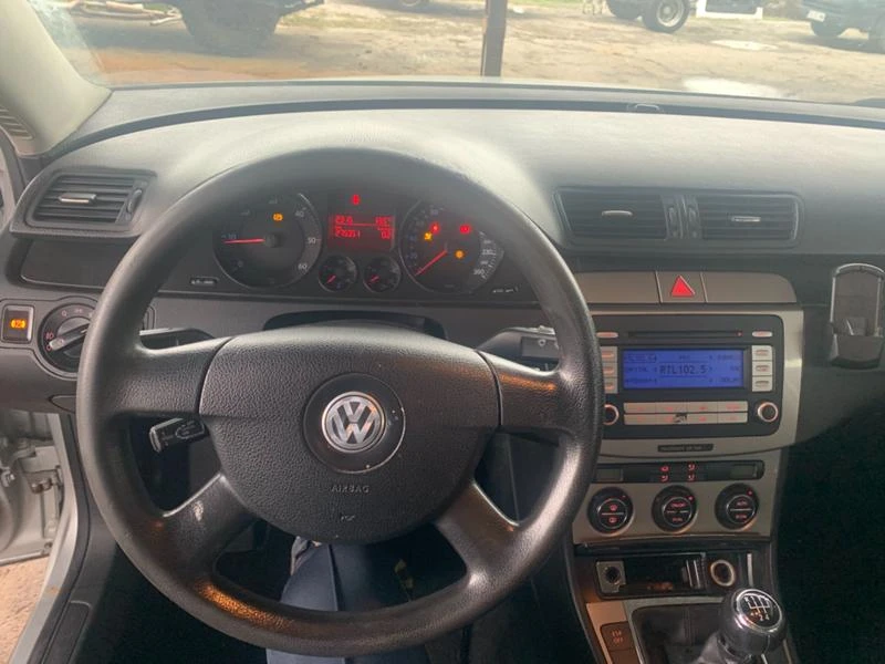 VW Passat BLS, снимка 9 - Автомобили и джипове - 34493171