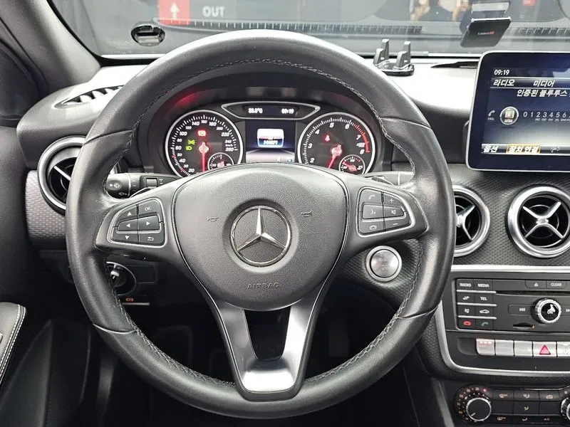 Mercedes-Benz A 200, снимка 12 - Автомобили и джипове - 56067099
