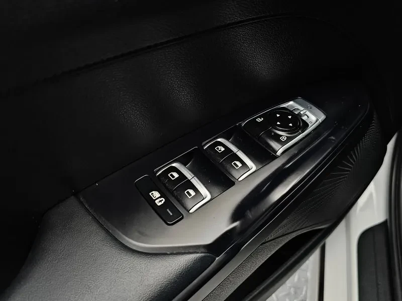 Kia K5 2.0 Trendy, снимка 14 - Автомобили и джипове - 56501894