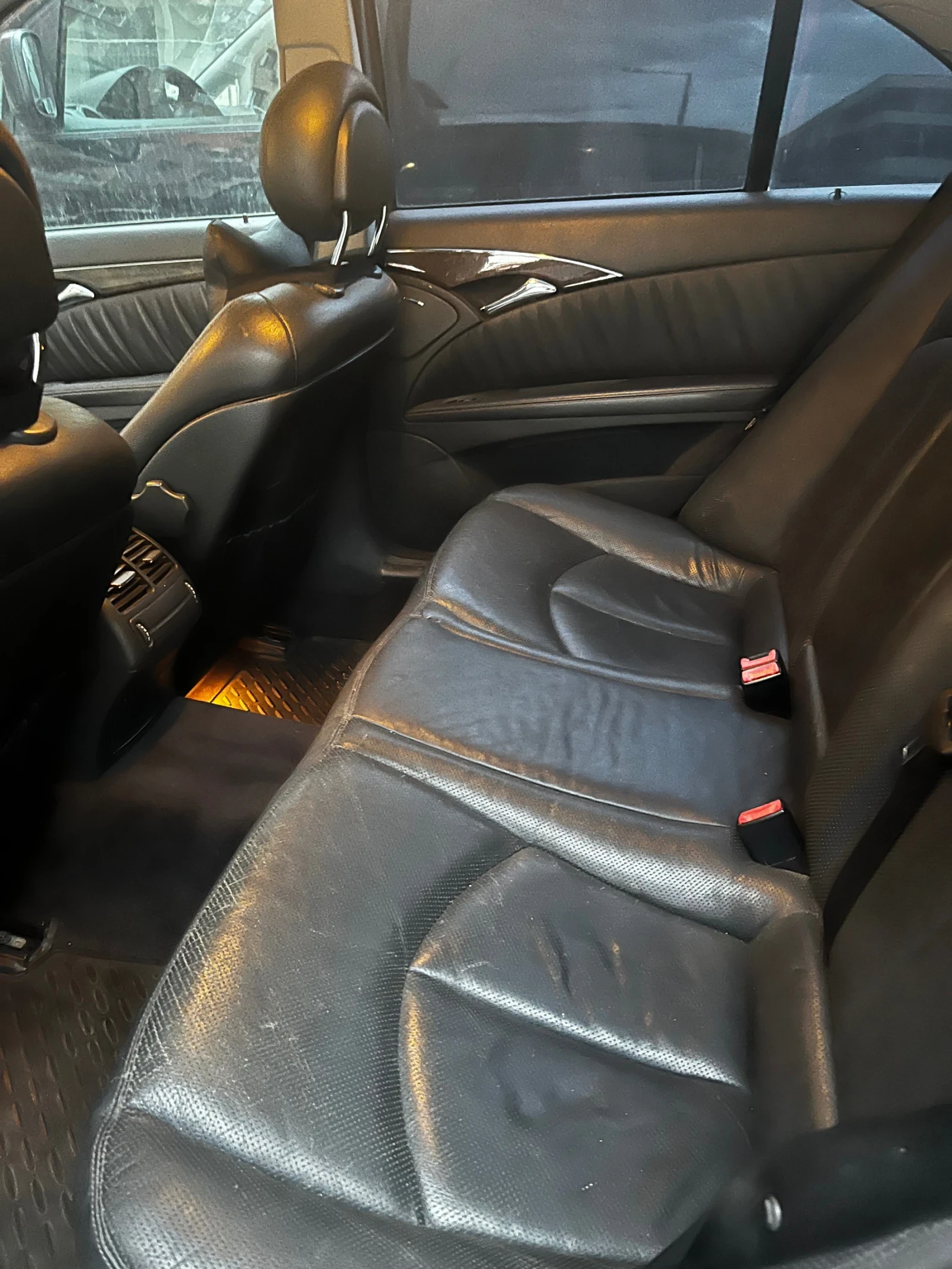 Mercedes-Benz E 320  - изображение 10