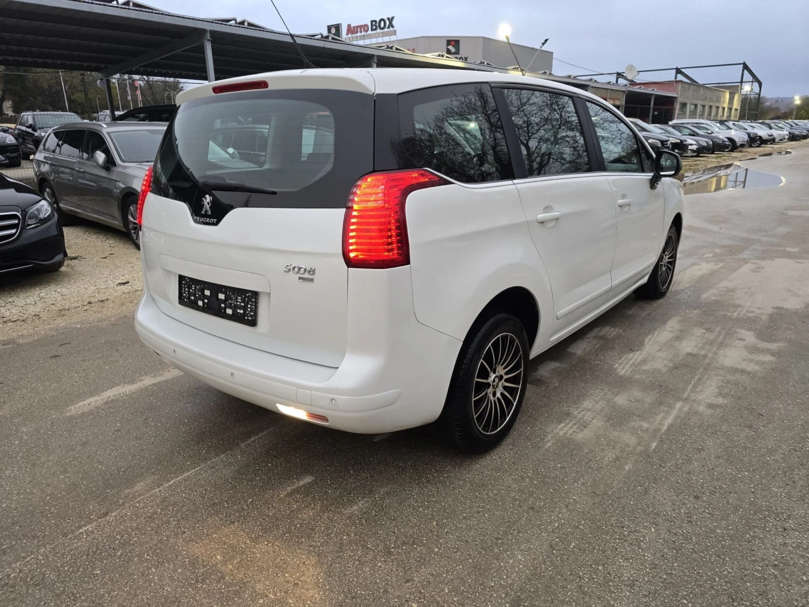 Peugeot 5008 1.6HDI 114к.с 6+ 1 места - изображение 4