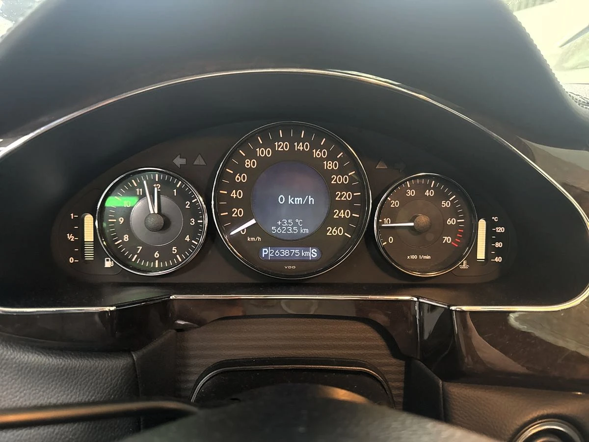 Mercedes-Benz CLS 350 Full Extra   Реални Км   Перфектен - изображение 10