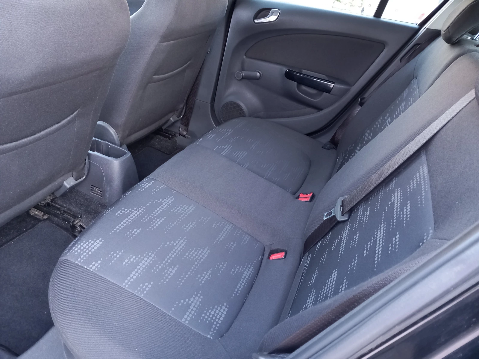 Opel Corsa 1.4 Facelift AC | Mobile.bg � ����������� 12