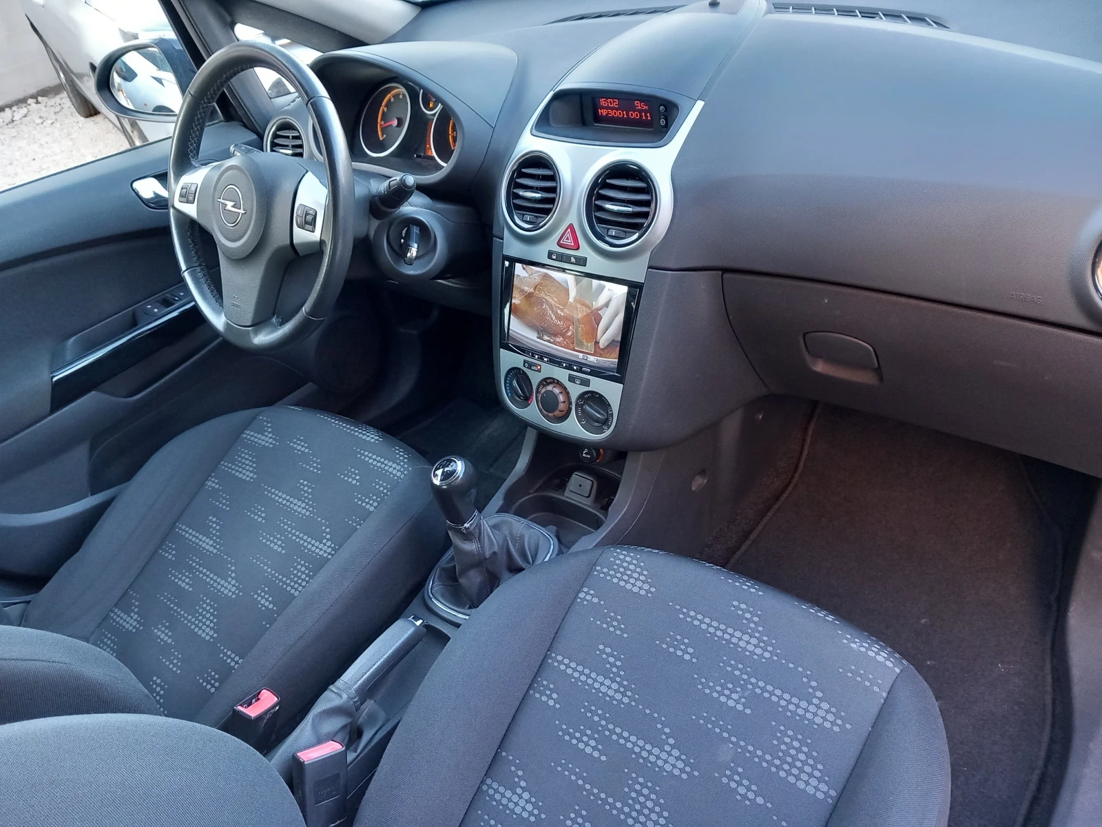 Opel Corsa 1.4 Facelift AC | Mobile.bg � ����������� 10