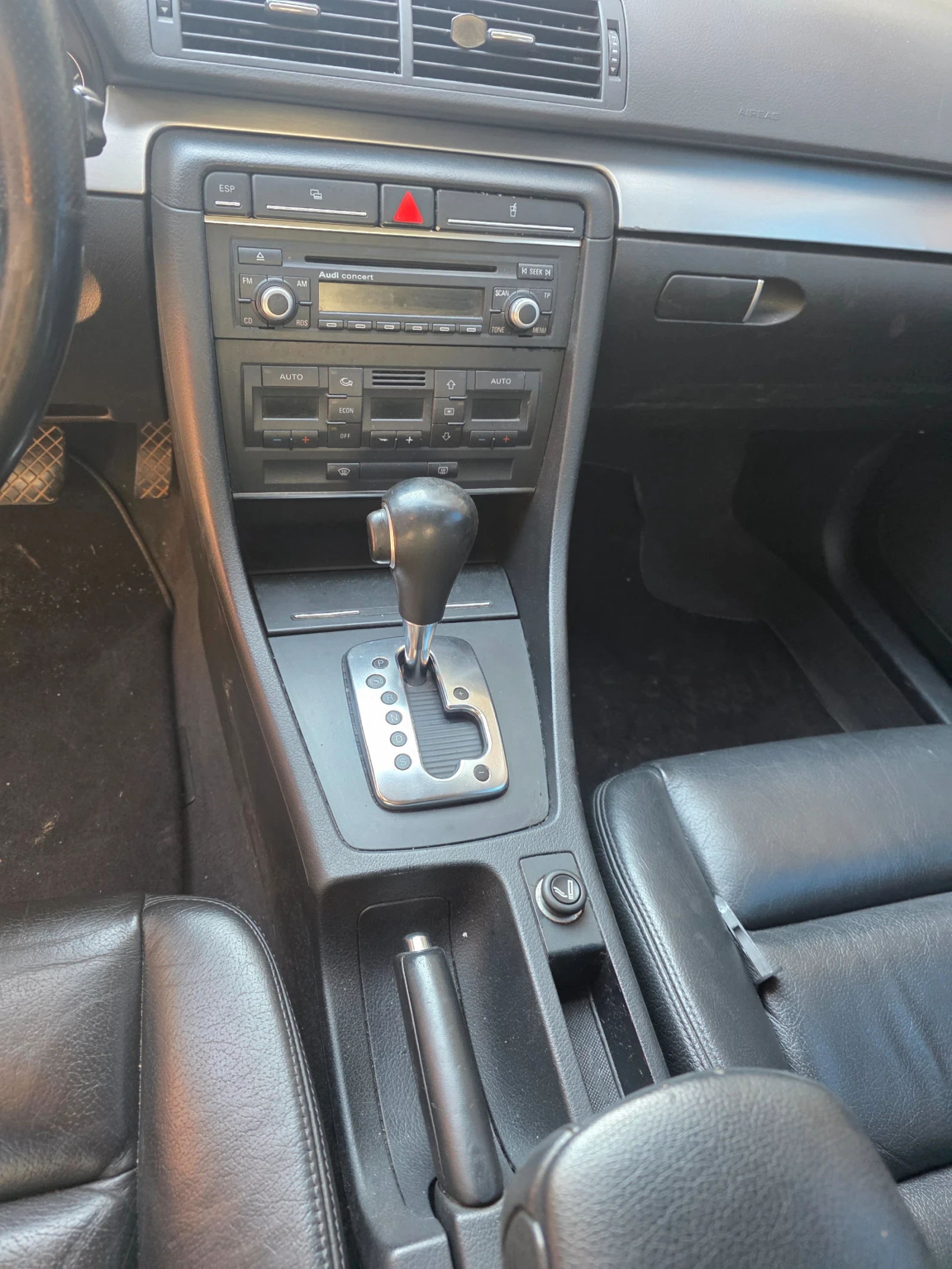 Audi A4 А4 Б7 2.0TDI 140кс S line, снимка 6 - Автомобили и джипове - 54209489