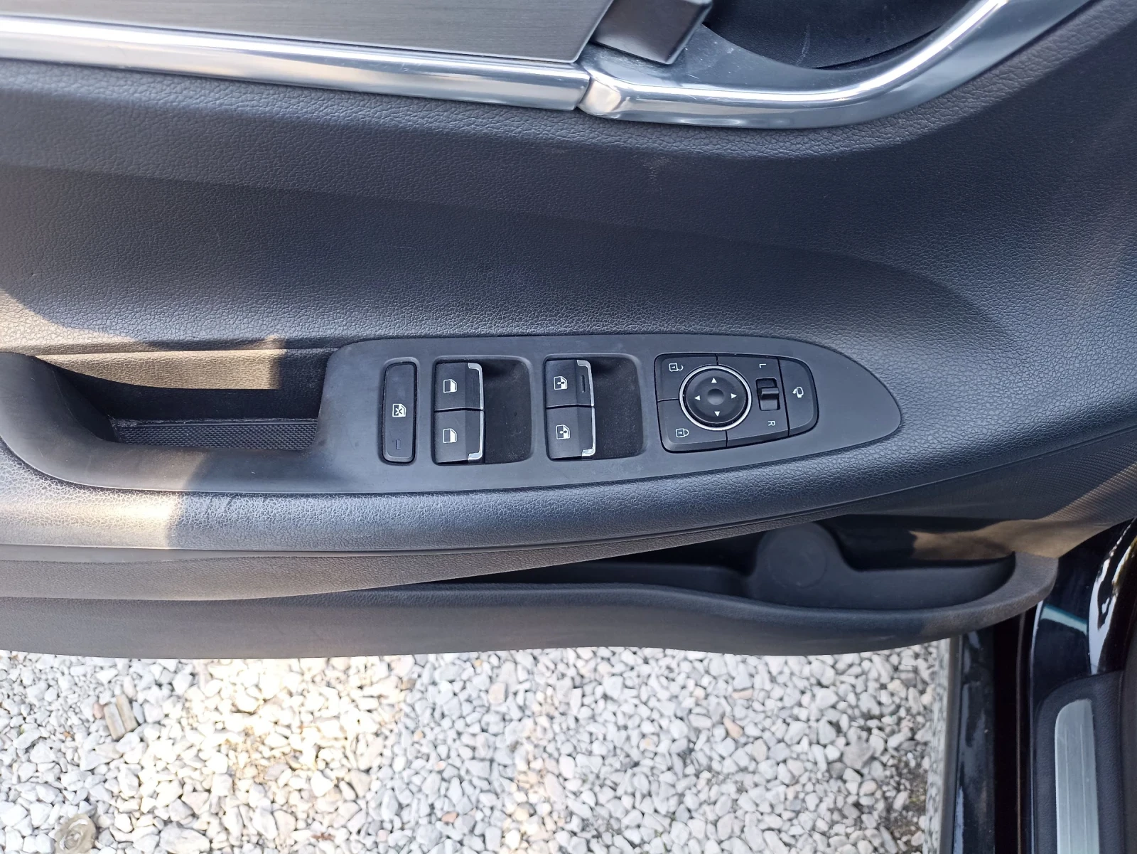 Hyundai Grandeur 3.0 LPI V6, снимка 13 - Автомобили и джипове - 54442938