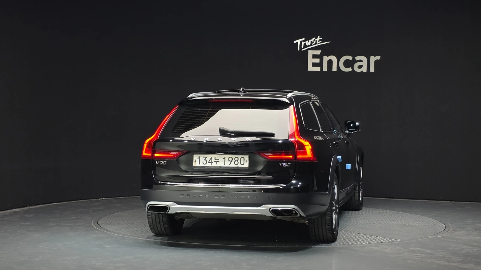 Volvo V90 2.0 2.0 AWD, снимка 4 - Автомобили и джипове - 55121950