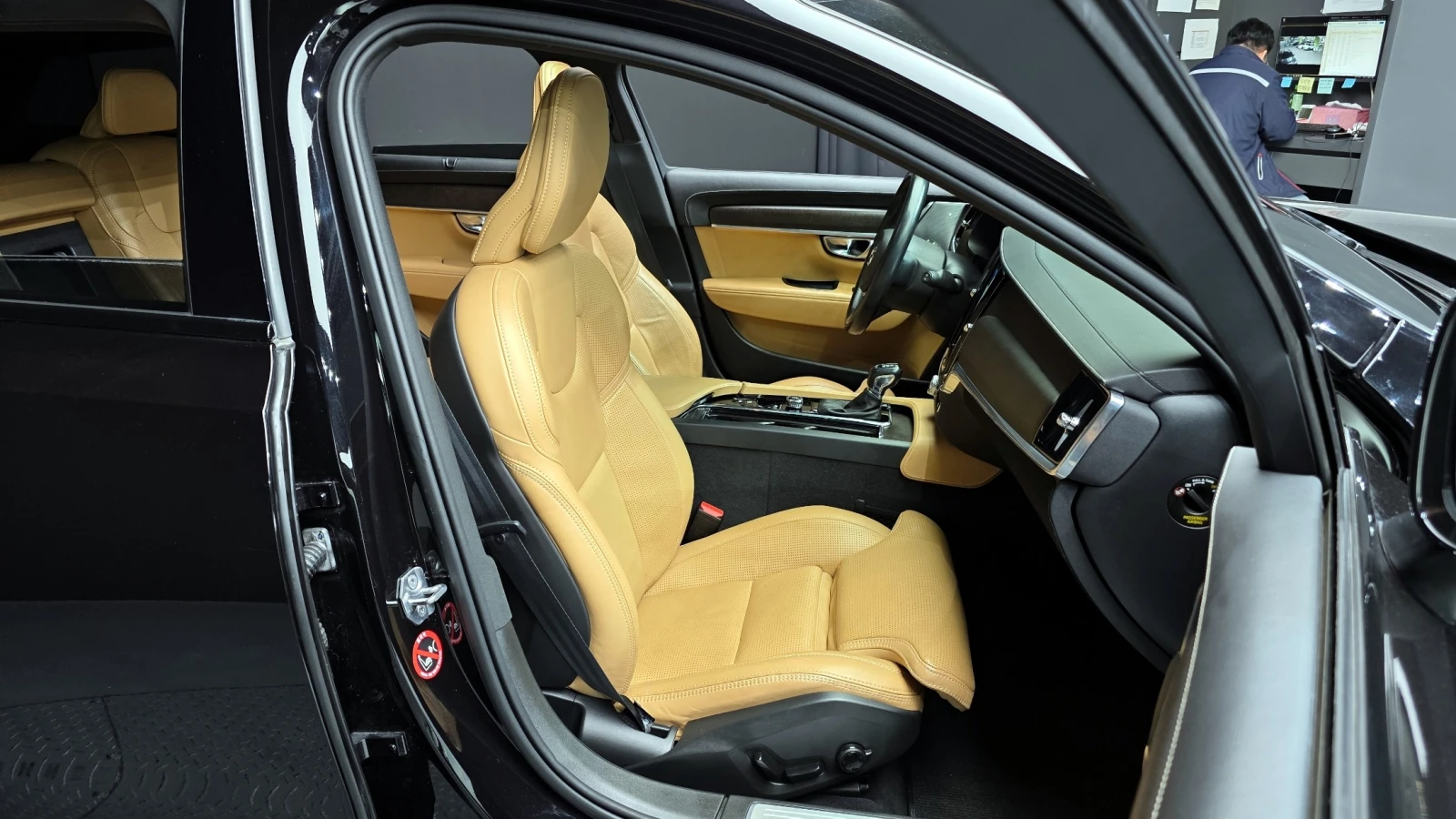 Volvo V90 2.0 2.0 AWD, снимка 7 - Автомобили и джипове - 55121950