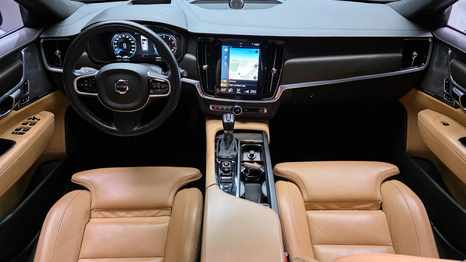 Volvo V90 2.0 2.0 AWD, снимка 9 - Автомобили и джипове - 55121950
