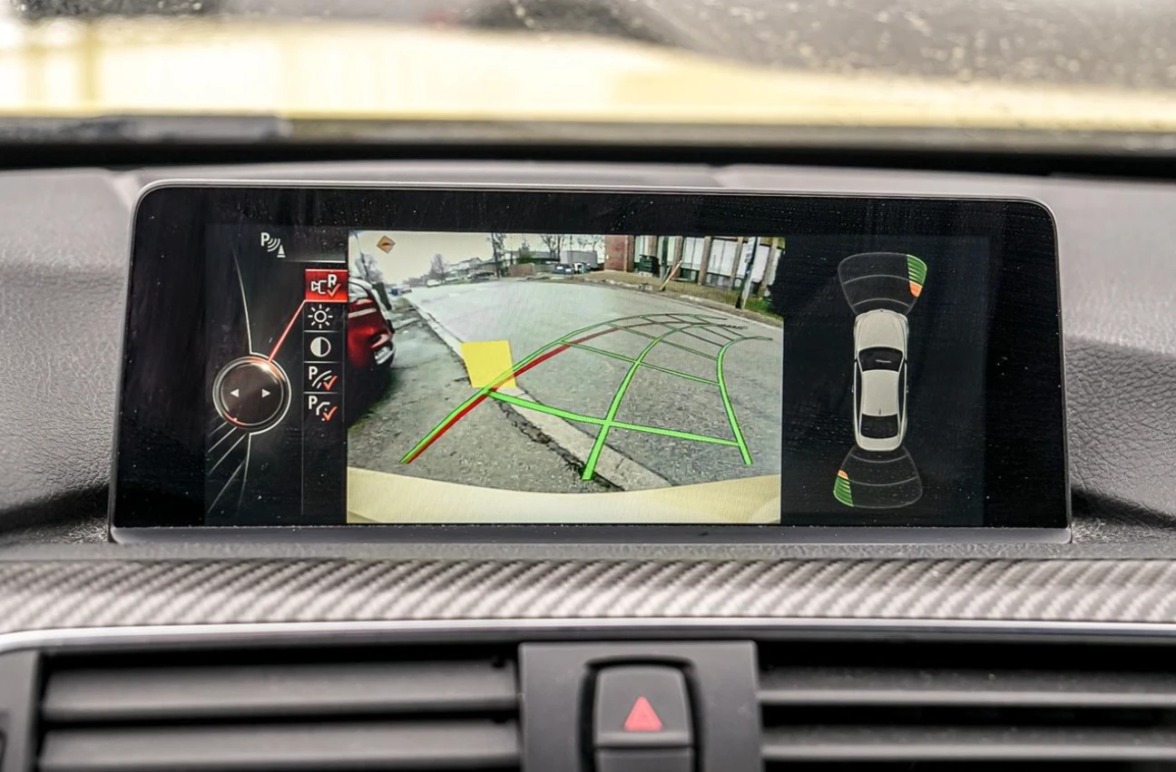 BMW M4 HUD / Carbon / HK, снимка 12 - Автомобили и джипове - 55259471