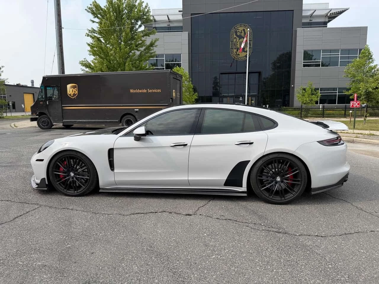 Porsche Panamera * Turbo * CARFAX * ОПЦИЯ ЗА ФИНАНСИРАНЕ, снимка 2 - Автомобили и джипове - 55785324