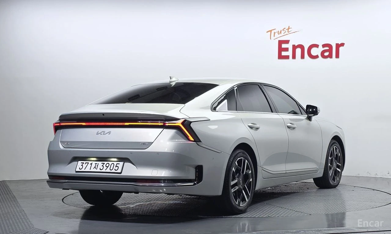 Kia K8 HYBRID* NOBLESSE* ПОДГРЕВ* ОБДУХВАНЕ* LANE* ASSIST, снимка 2 - Автомобили и джипове - 55905102