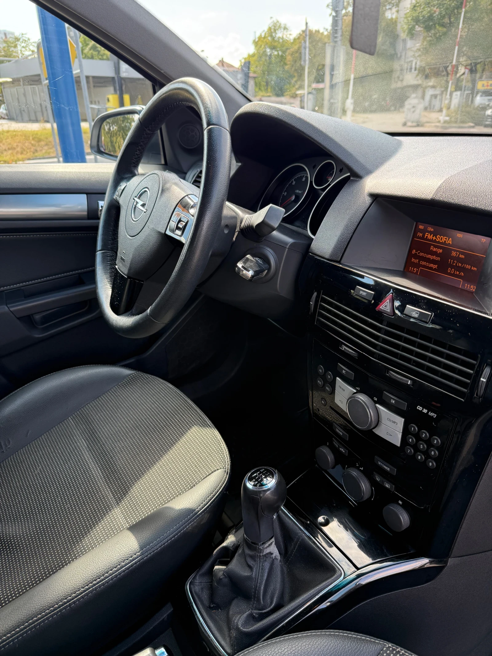 Opel Astra, снимка 6 - Автомобили и джипове - 56256612