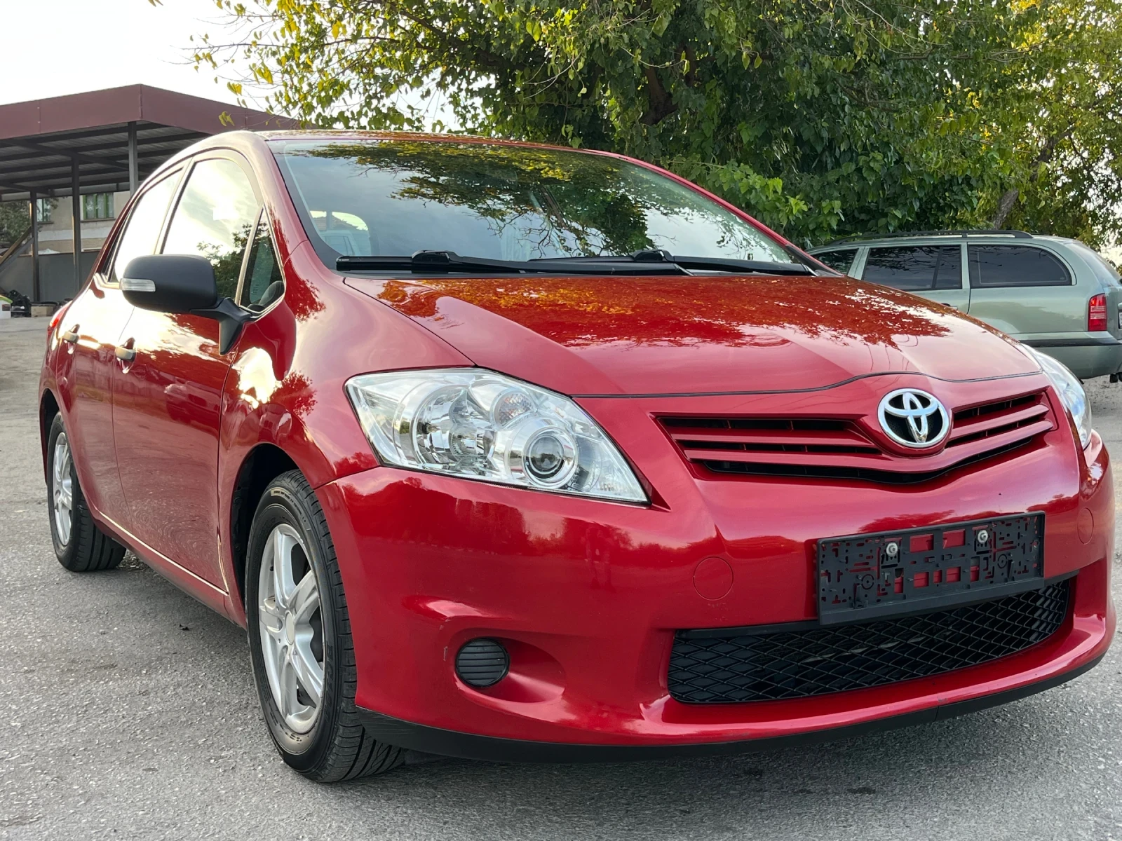 Toyota Auris 1.4 D4D, снимка 2 - Автомобили и джипове - 56364933