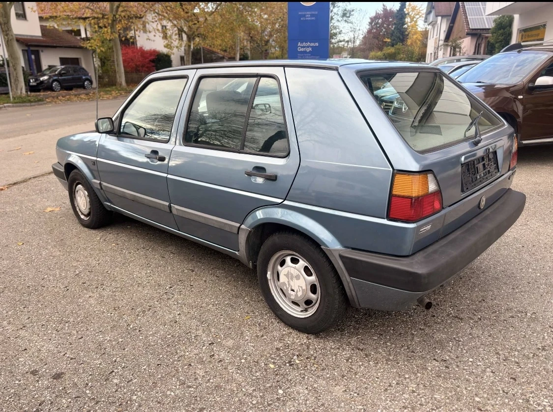 VW Golf 1.6i, снимка 3 - Автомобили и джипове - 56532525